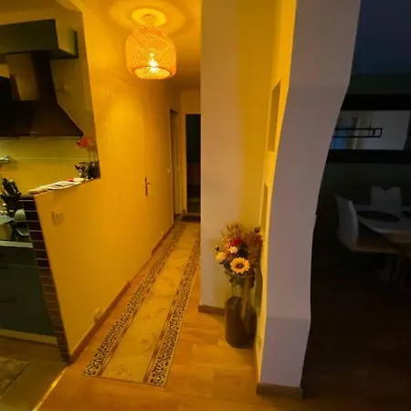 Cosy Le Sec Apartment *